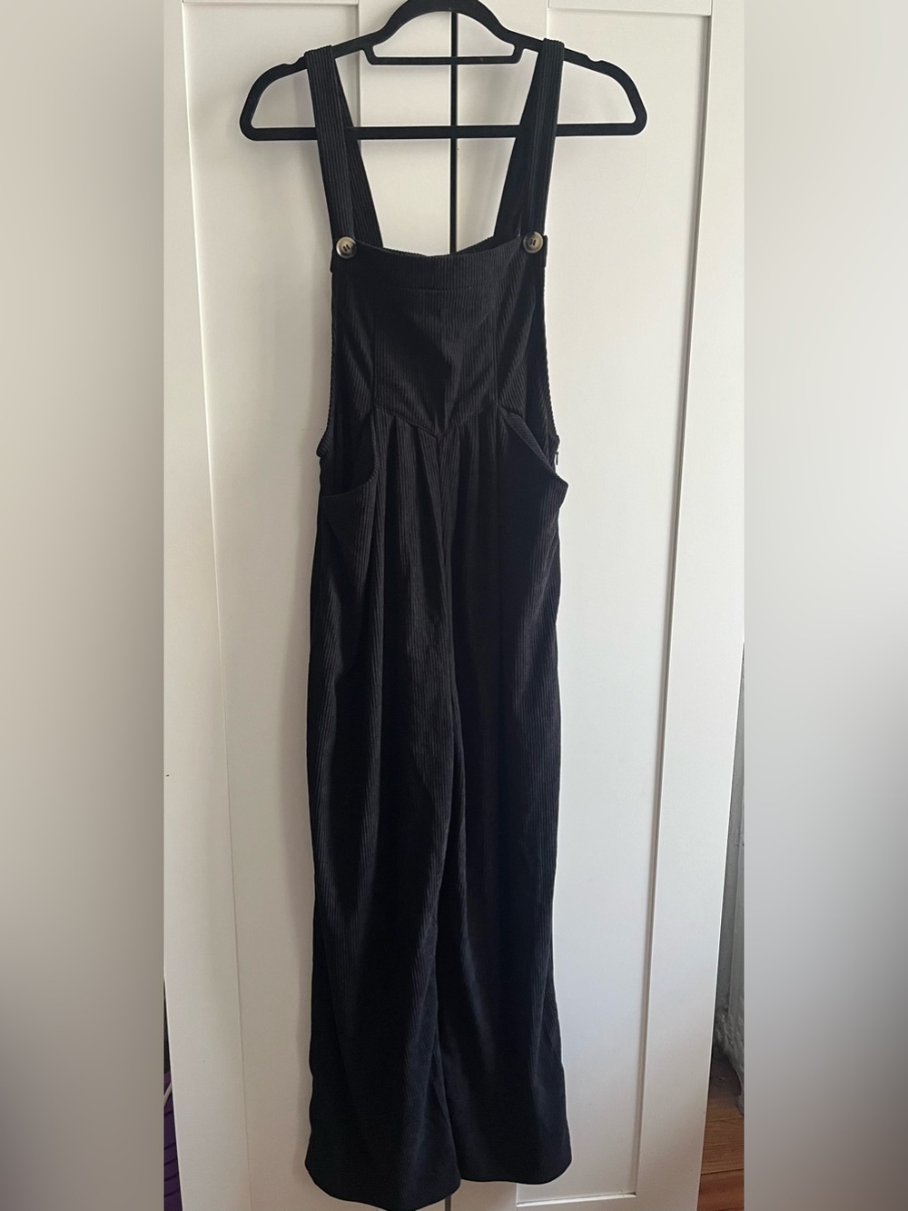 Cupshe Women’s Black Corduroy Overalls in Medium